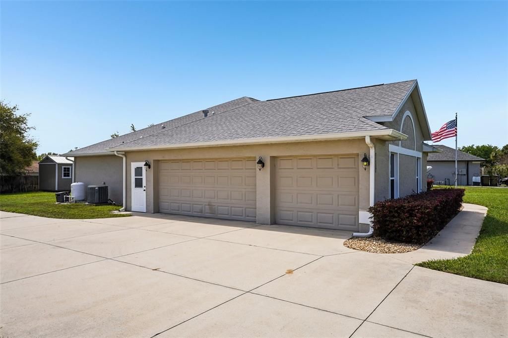 For Sale: $450,000 (3 beds, 2 baths, 1746 Square Feet)