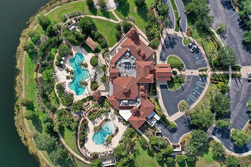 Activo con contrato: $2,695,000 (4 camas, 4 baños, 3600 Pies cuadrados)