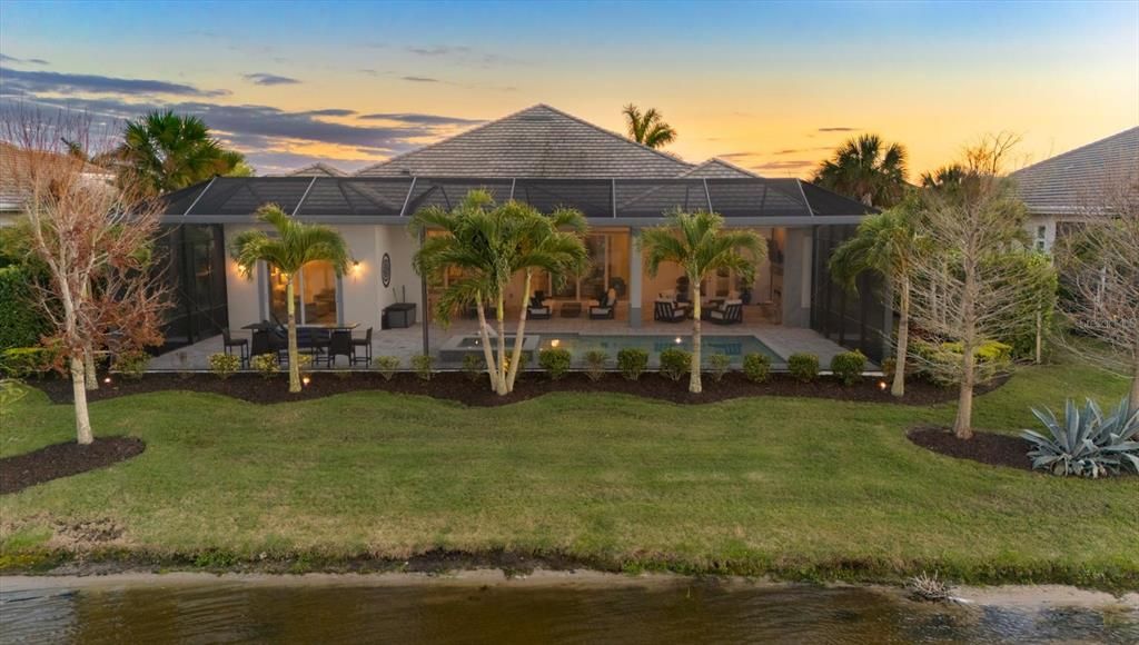 Activo con contrato: $2,695,000 (4 camas, 4 baños, 3600 Pies cuadrados)