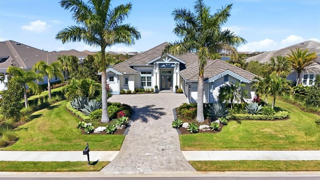 Activo con contrato: $2,695,000 (4 camas, 4 baños, 3600 Pies cuadrados)