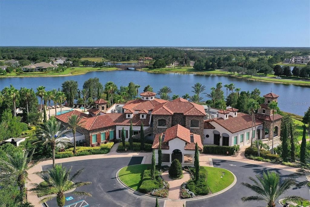 Activo con contrato: $2,695,000 (4 camas, 4 baños, 3600 Pies cuadrados)