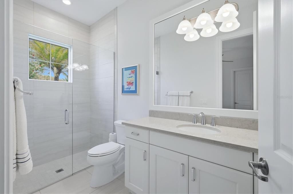 Activo con contrato: $2,695,000 (4 camas, 4 baños, 3600 Pies cuadrados)