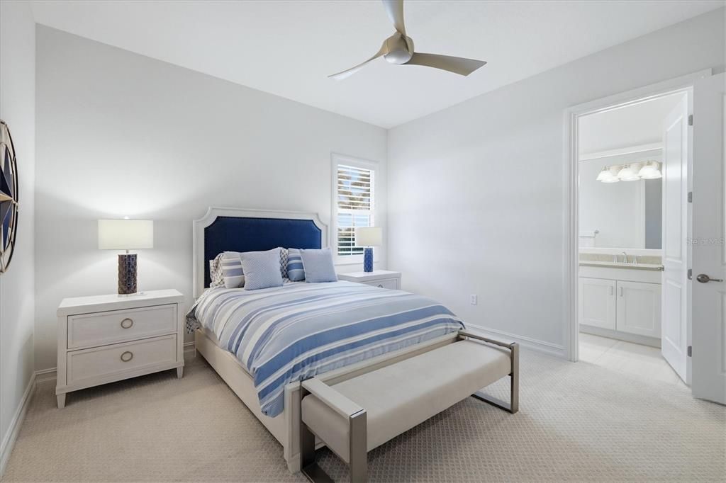 Activo con contrato: $2,695,000 (4 camas, 4 baños, 3600 Pies cuadrados)