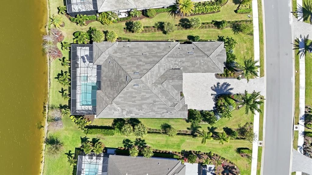 Activo con contrato: $2,695,000 (4 camas, 4 baños, 3600 Pies cuadrados)