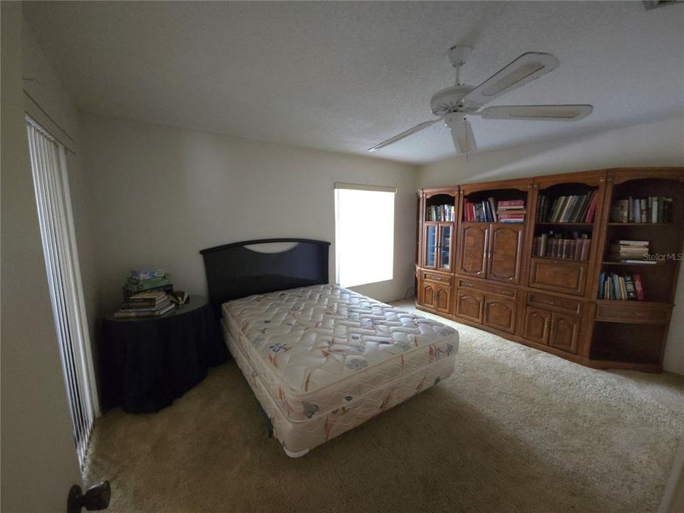 Active With Contract: $149,999 (2 beds, 2 baths, 1772 Square Feet)