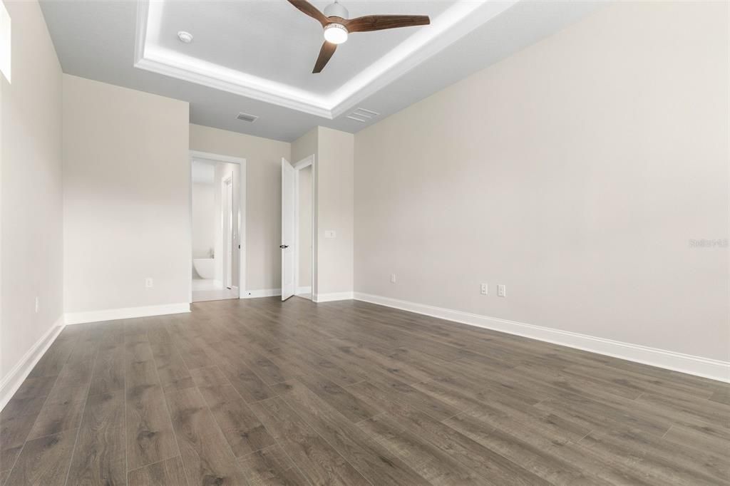 En Venta: $799,900 (3 camas, 3 baños, 2543 Pies cuadrados)