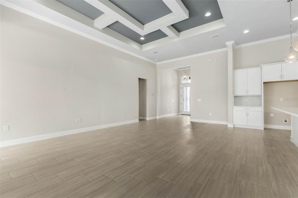 En Venta: $799,900 (3 camas, 3 baños, 2543 Pies cuadrados)