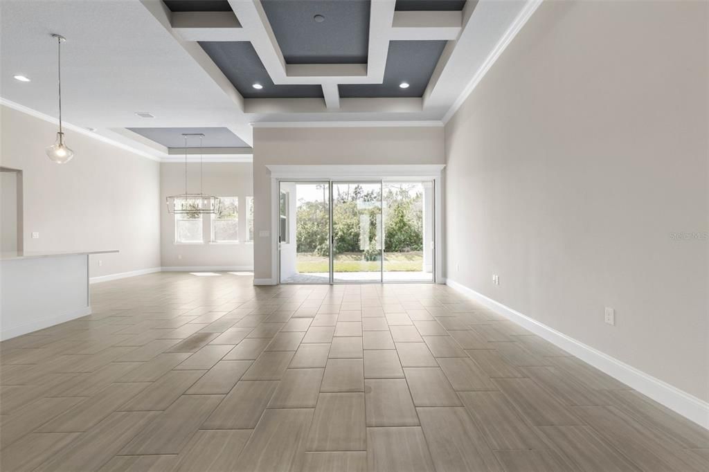 En Venta: $799,900 (3 camas, 3 baños, 2543 Pies cuadrados)
