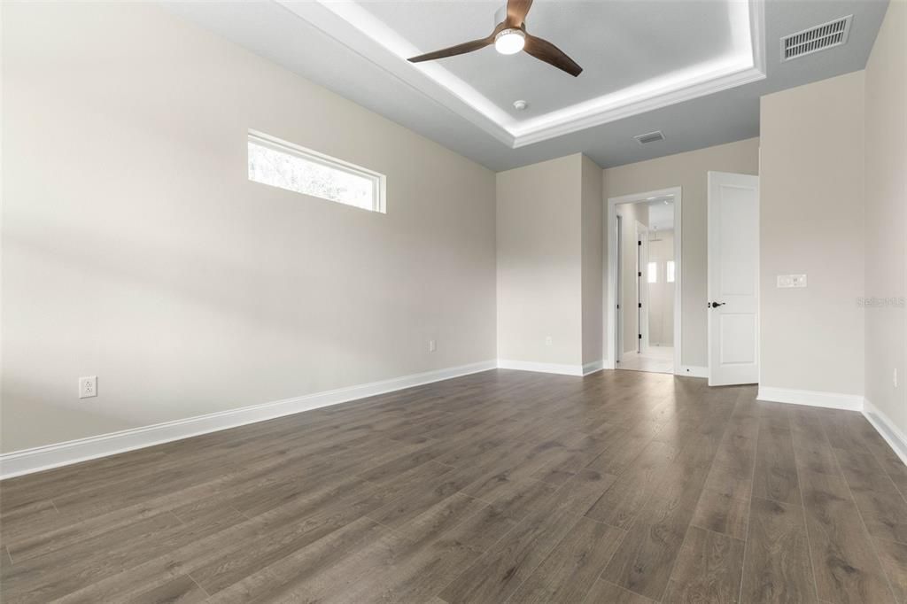 En Venta: $799,900 (3 camas, 3 baños, 2543 Pies cuadrados)