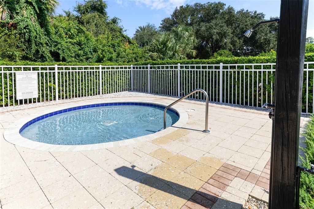 En Venta: $799,900 (3 camas, 3 baños, 2543 Pies cuadrados)