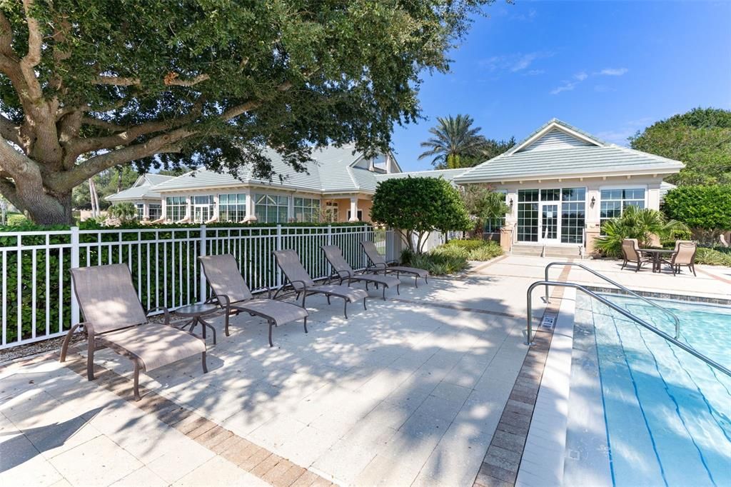 En Venta: $799,900 (3 camas, 3 baños, 2543 Pies cuadrados)