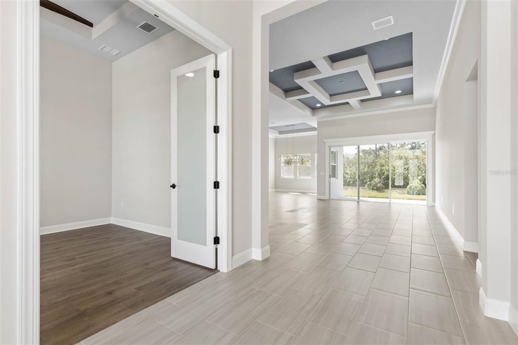 En Venta: $799,900 (3 camas, 3 baños, 2543 Pies cuadrados)