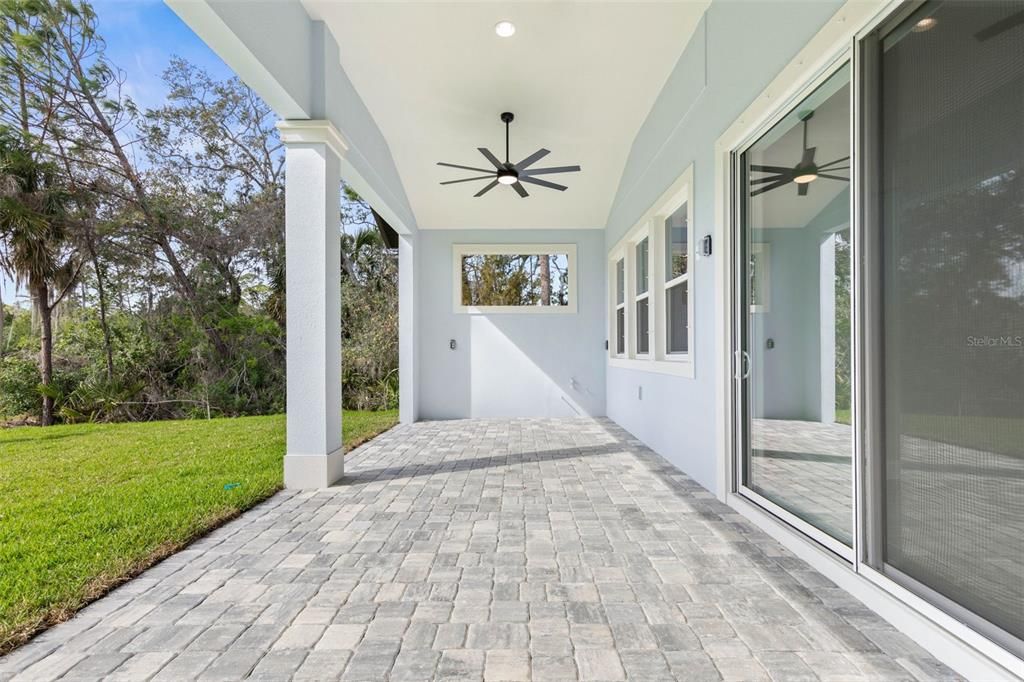 En Venta: $799,900 (3 camas, 3 baños, 2543 Pies cuadrados)
