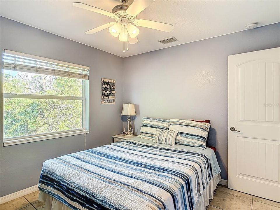 Active With Contract: $349,900 (3 beds, 2 baths, 1598 Square Feet)