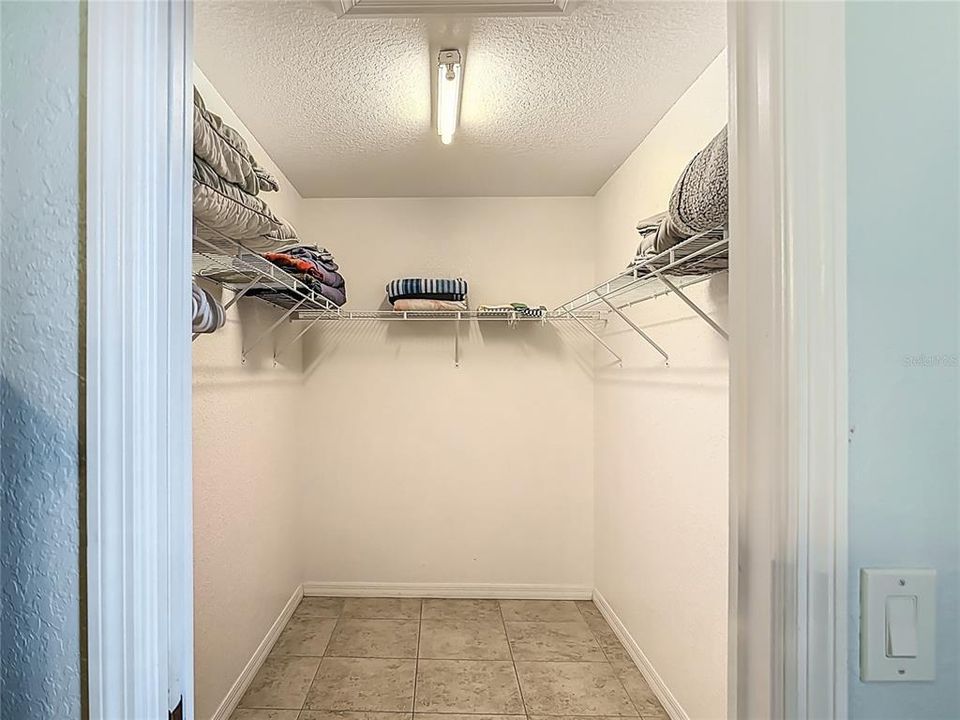 Active With Contract: $349,900 (3 beds, 2 baths, 1598 Square Feet)