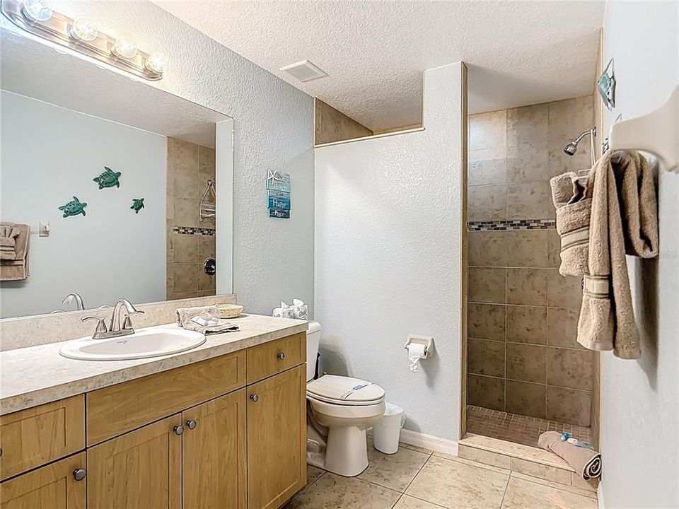 Active With Contract: $349,900 (3 beds, 2 baths, 1598 Square Feet)