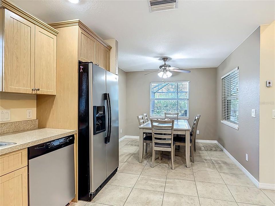 Active With Contract: $349,900 (3 beds, 2 baths, 1598 Square Feet)
