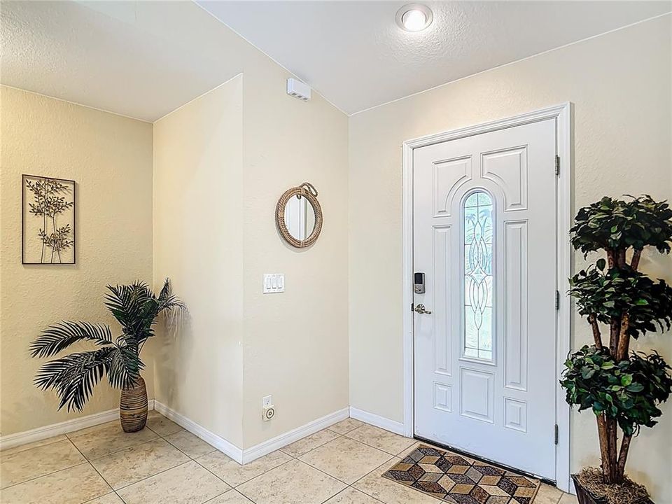 Active With Contract: $349,900 (3 beds, 2 baths, 1598 Square Feet)