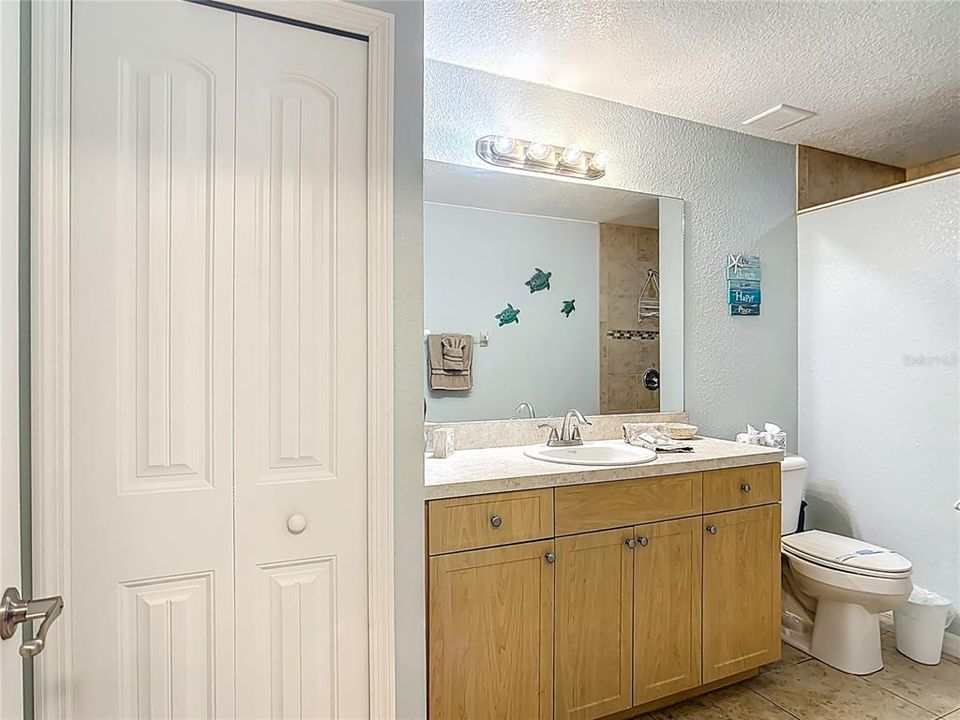 Active With Contract: $349,900 (3 beds, 2 baths, 1598 Square Feet)