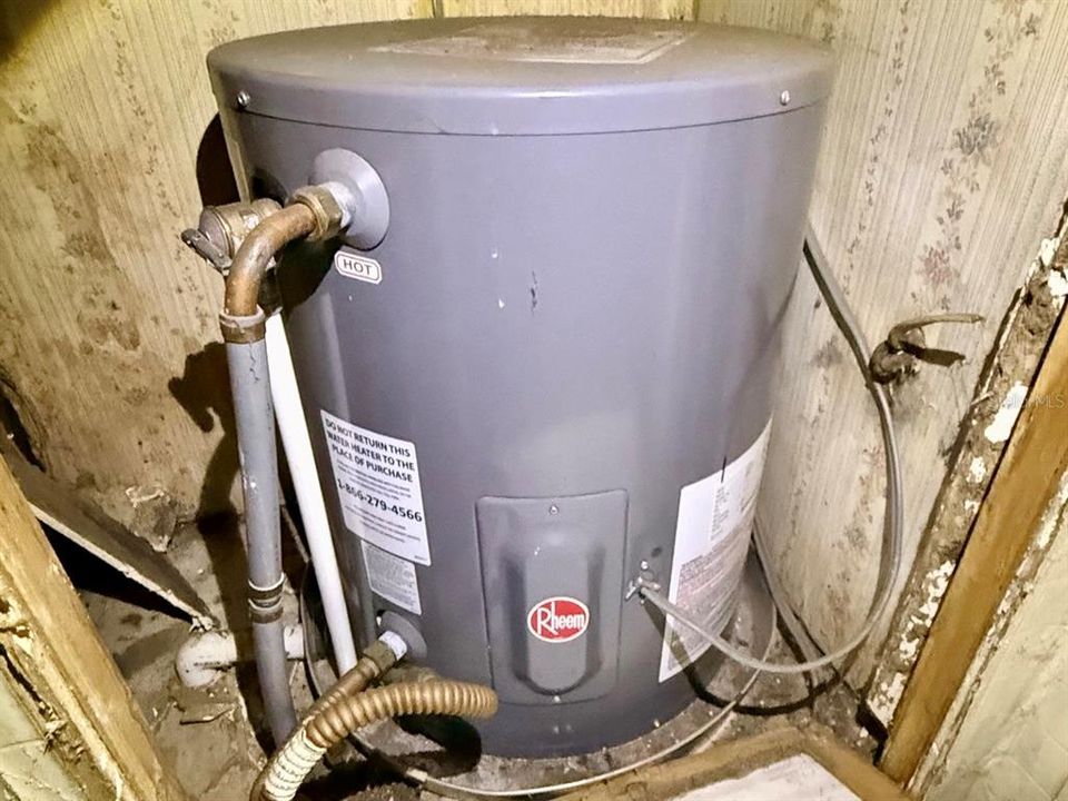 На продажу: $115,000 (2 спален, 2 ванн, 924 Квадратных фут)