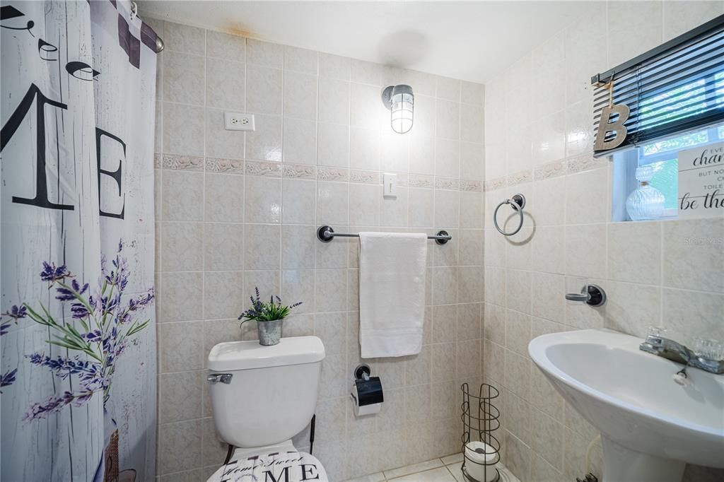 На продажу: $395,000 (5 спален, 0 ванн, 3910 Квадратных фут)
