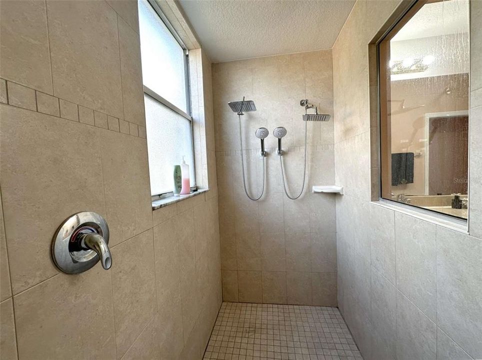 待售: $425,000 (3 贝兹, 2 浴室, 1965 平方英尺)