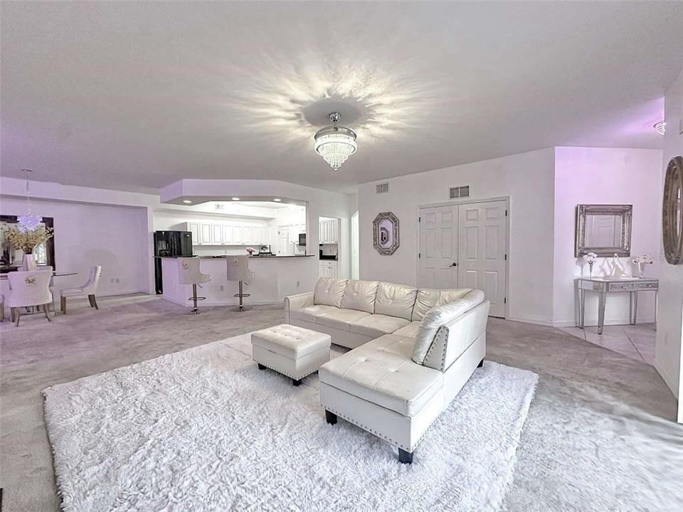 待售: $425,000 (3 贝兹, 2 浴室, 1965 平方英尺)