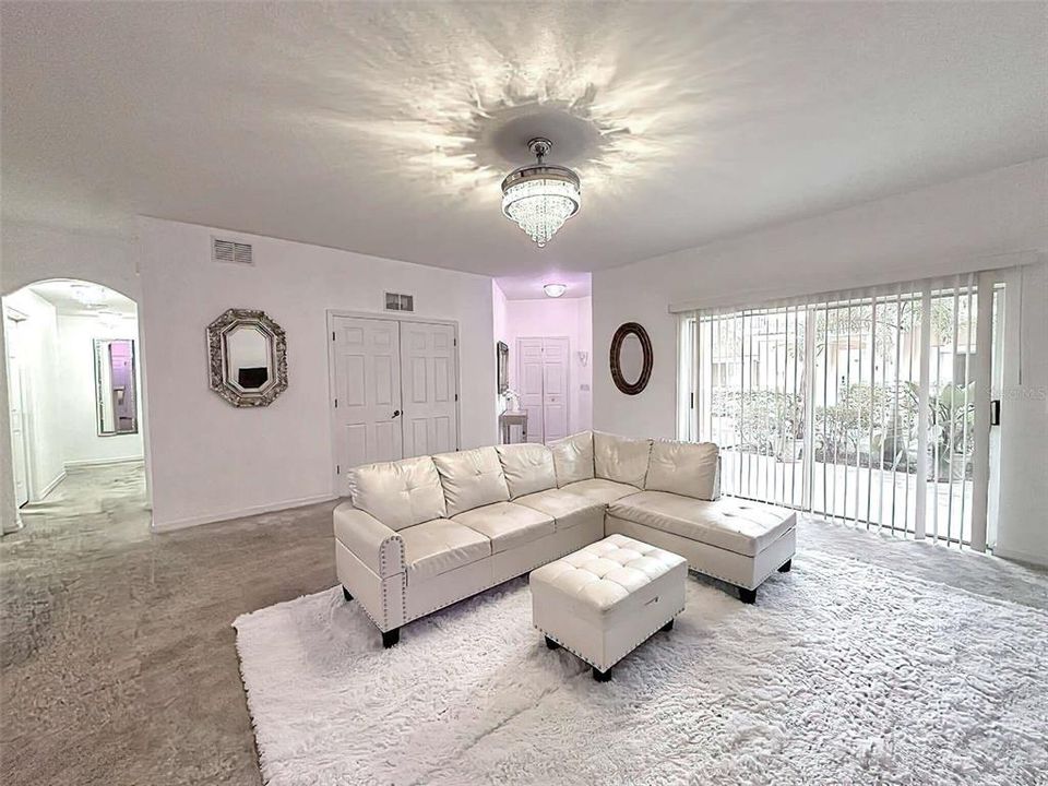 待售: $425,000 (3 贝兹, 2 浴室, 1965 平方英尺)