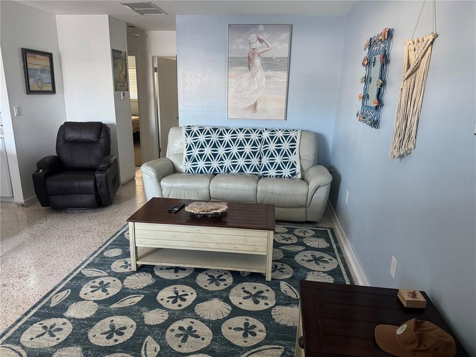 En Venta: $189,900 (2 camas, 1 baños, 746 Pies cuadrados)