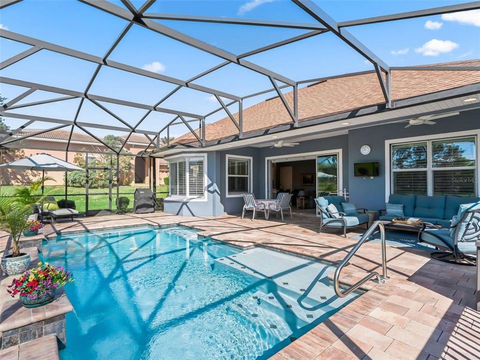 Active With Contract: $524,985 (3 beds, 2 baths, 2123 Square Feet)