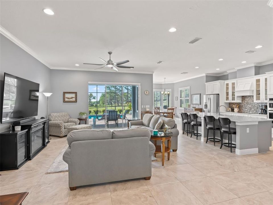Active With Contract: $524,985 (3 beds, 2 baths, 2123 Square Feet)