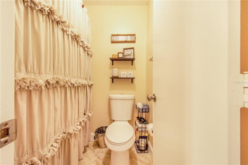 For Sale: $299,899 (3 beds, 2 baths, 1209 Square Feet)