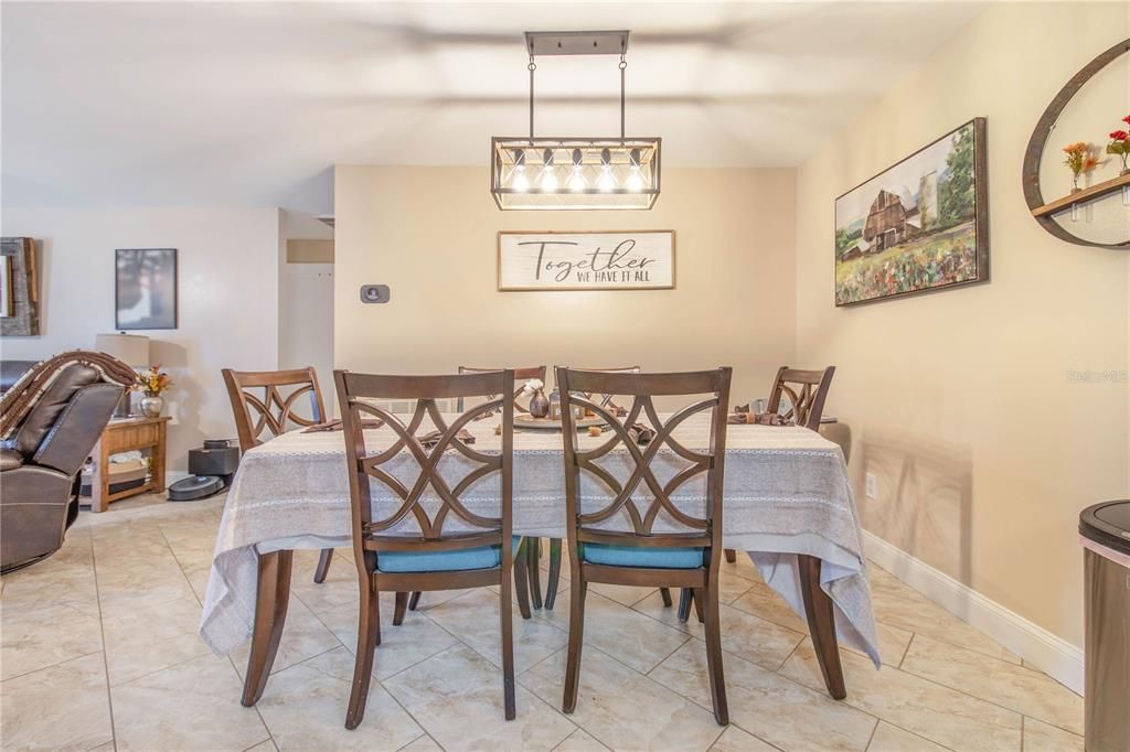 For Sale: $299,899 (3 beds, 2 baths, 1209 Square Feet)
