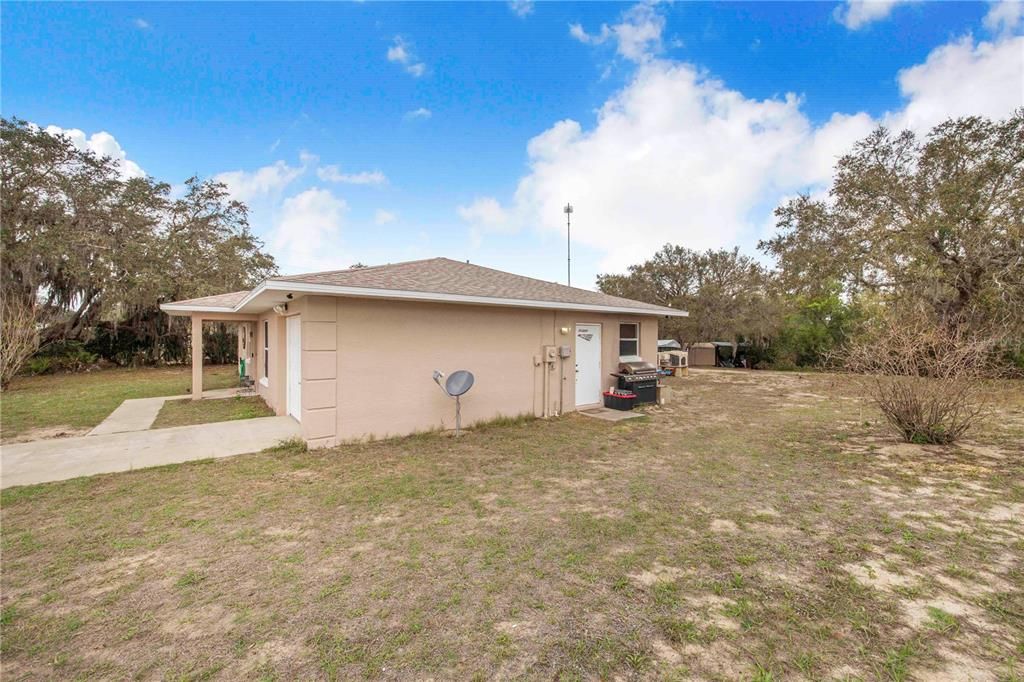 For Sale: $299,899 (3 beds, 2 baths, 1209 Square Feet)