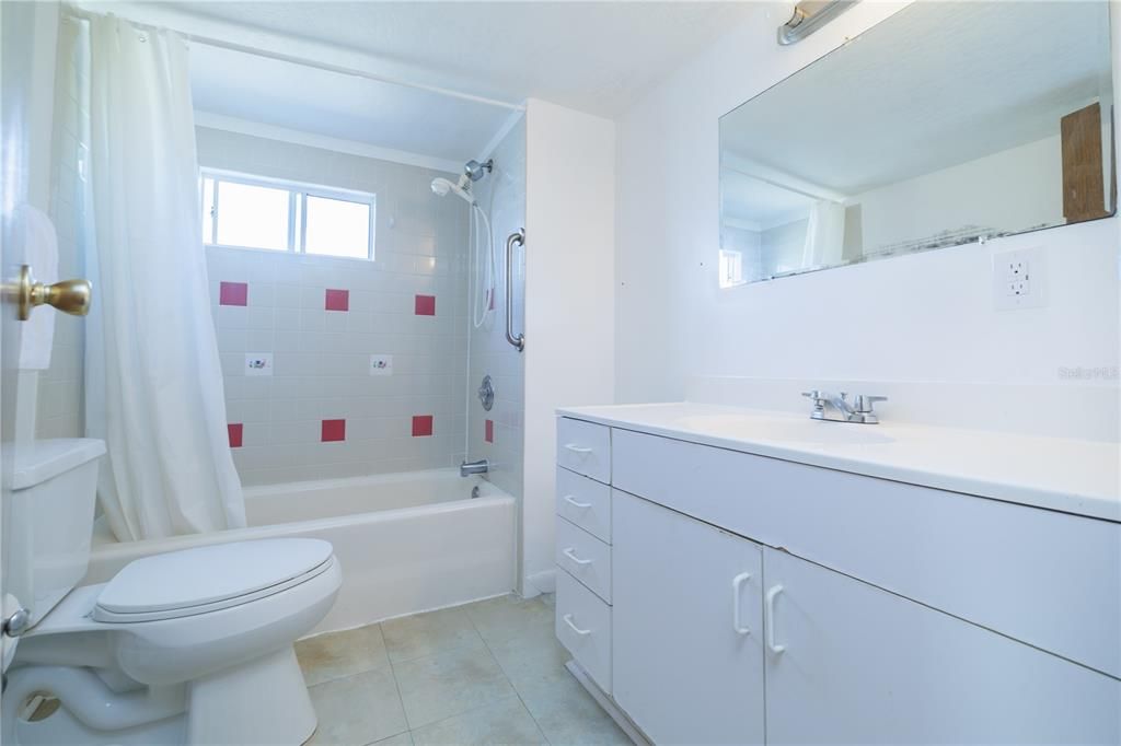 En Venta: $109,900 (2 camas, 1 baños, 672 Pies cuadrados)