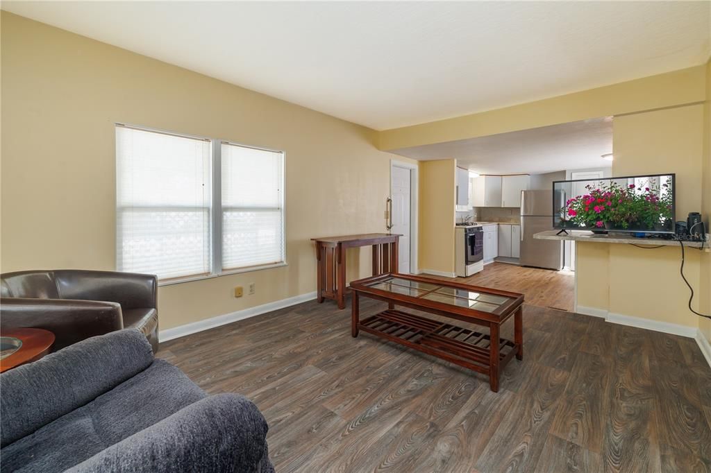 En Venta: $109,900 (2 camas, 1 baños, 672 Pies cuadrados)