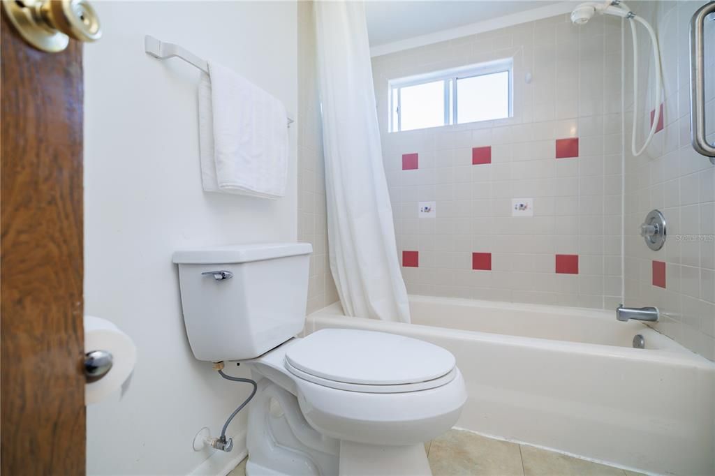 En Venta: $109,900 (2 camas, 1 baños, 672 Pies cuadrados)