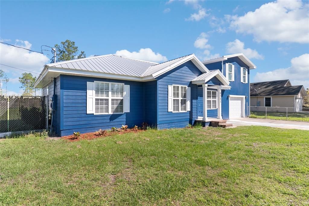 For Sale: $449,000 (6 beds, 3 baths, 2488 Square Feet)