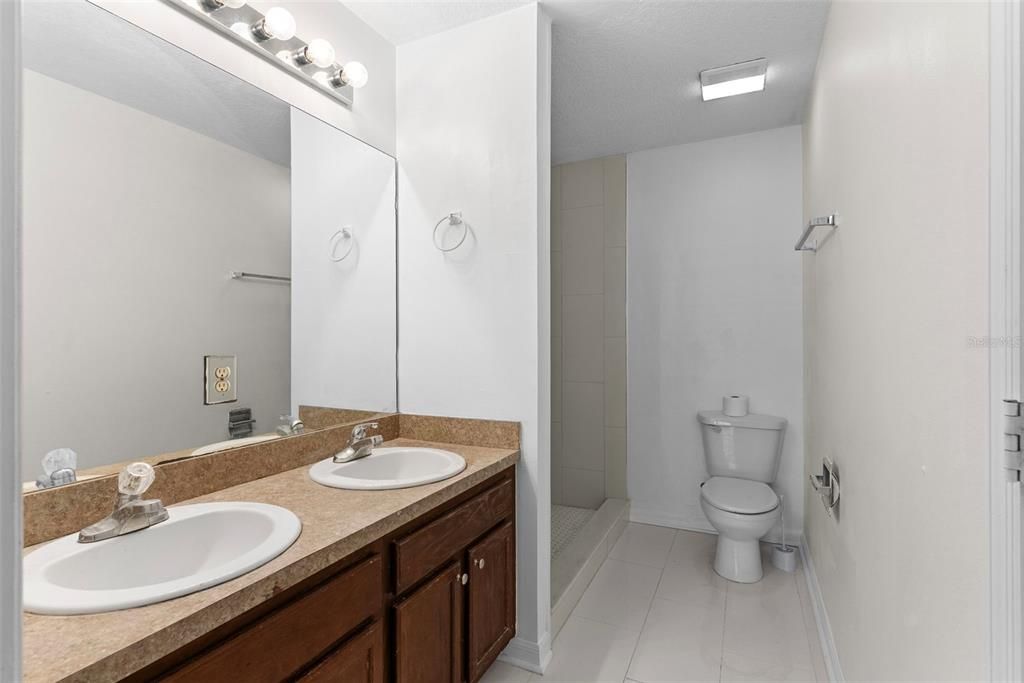 For Sale: $449,000 (6 beds, 3 baths, 2488 Square Feet)
