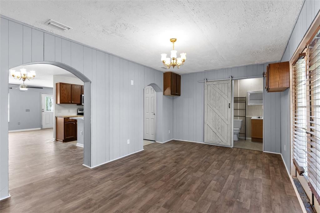 For Sale: $449,000 (6 beds, 3 baths, 2488 Square Feet)