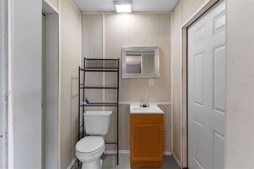 For Sale: $449,000 (6 beds, 3 baths, 2488 Square Feet)