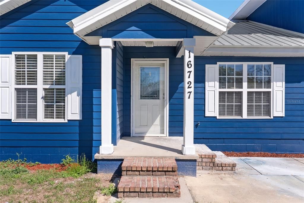 For Sale: $449,000 (6 beds, 3 baths, 2488 Square Feet)