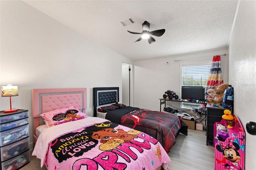 En Venta: $349,000 (3 camas, 2 baños, 1454 Pies cuadrados)