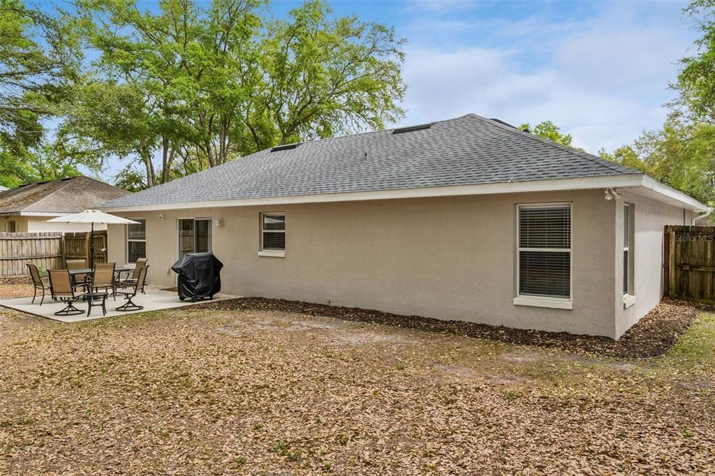 For Rent: $2,000 (3 beds, 2 baths, 1410 Square Feet)