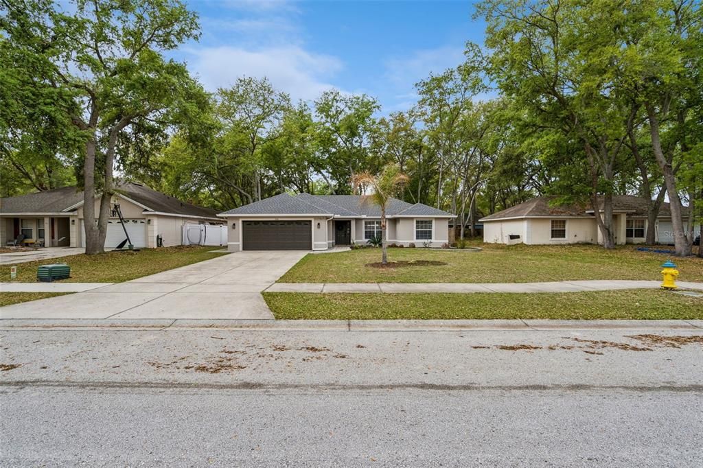 For Rent: $2,000 (3 beds, 2 baths, 1410 Square Feet)