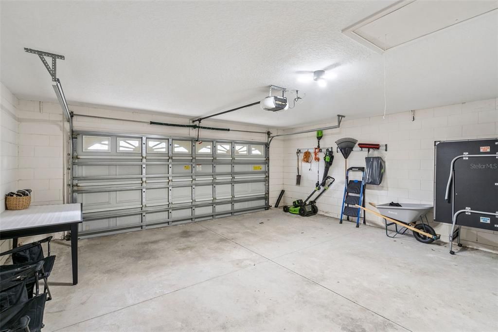 For Rent: $2,000 (3 beds, 2 baths, 1410 Square Feet)