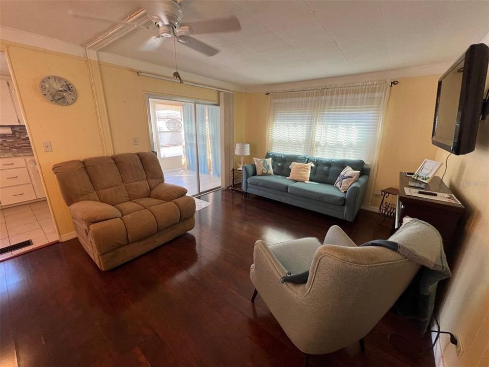 En Venta: $89,900 (2 camas, 1 baños, 812 Pies cuadrados)