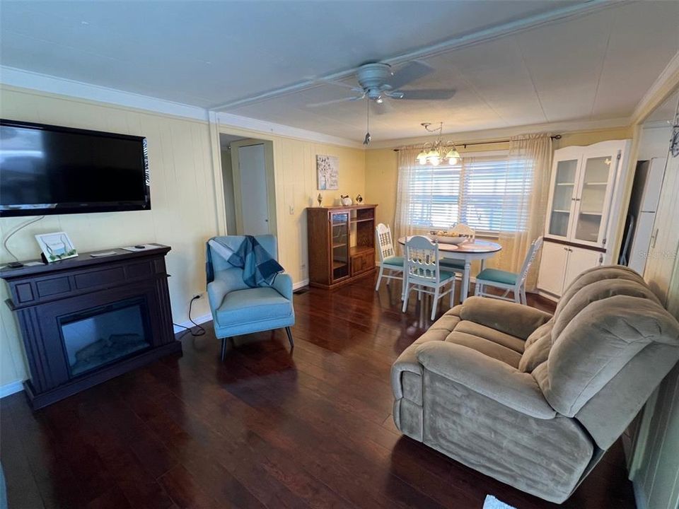 En Venta: $89,900 (2 camas, 1 baños, 812 Pies cuadrados)