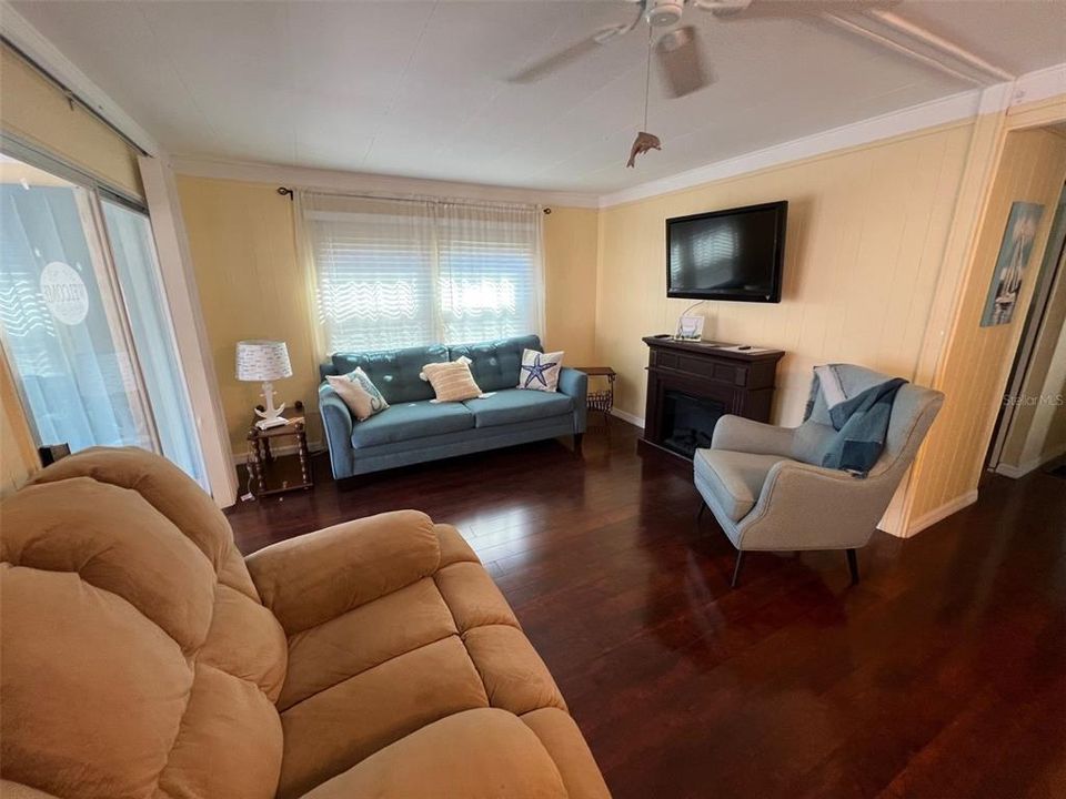 En Venta: $89,900 (2 camas, 1 baños, 812 Pies cuadrados)