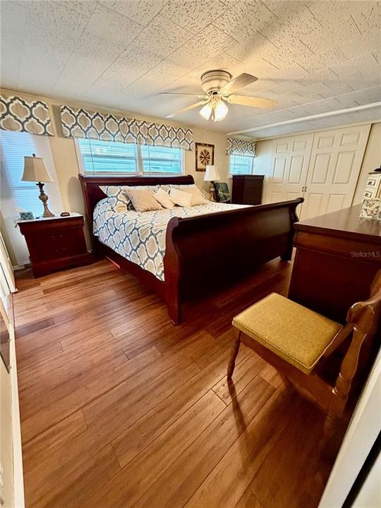 Activo con contrato: $129,900 (2 camas, 2 baños, 1128 Pies cuadrados)